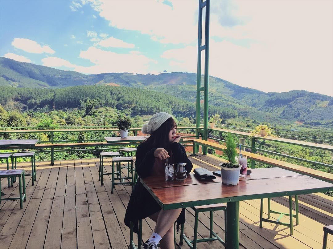 Tiệm Cà Phê Mê Linh