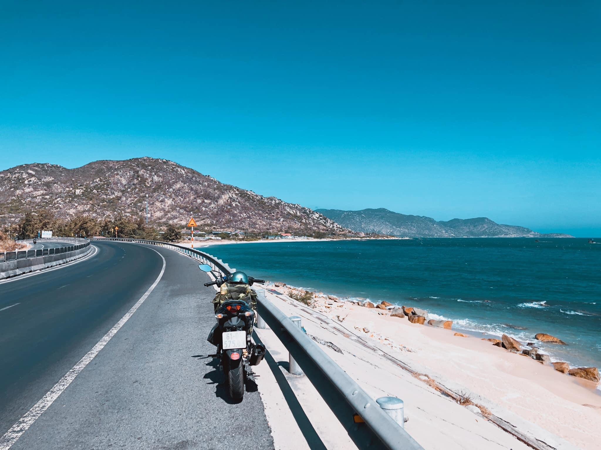 Tour Cung Đường Biển Đẹp - Hang Rái , Vườn Nho , Đồng Cừu , Vĩnh Hy 