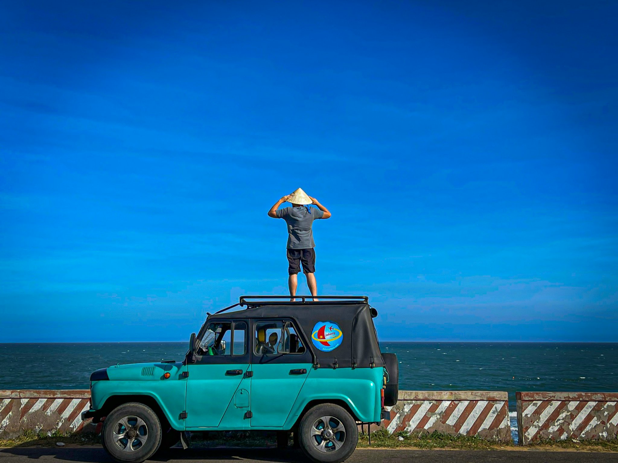 Tour đồi cát Mũi Né bằng xe Jeep 